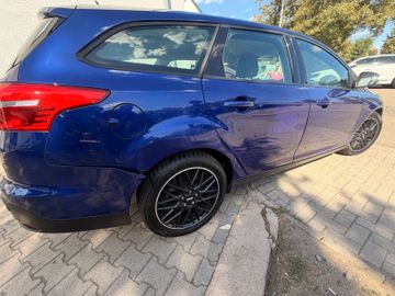 Ford Focus - 8