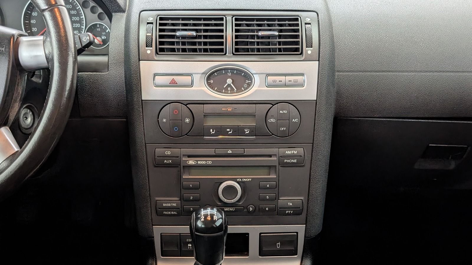 Fahrzeugabbildung Ford Mondeo Turnier 1.8 Ambiente