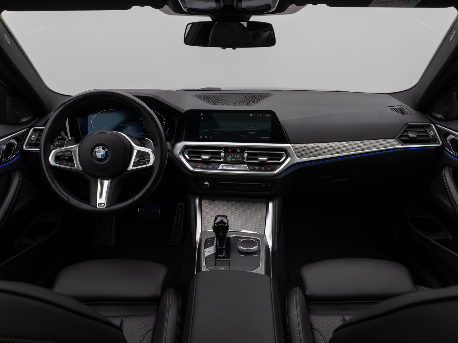 Fahrzeugabbildung BMW 420i Coupé M Sport Glasdach Kamera DAB H/K Komfo