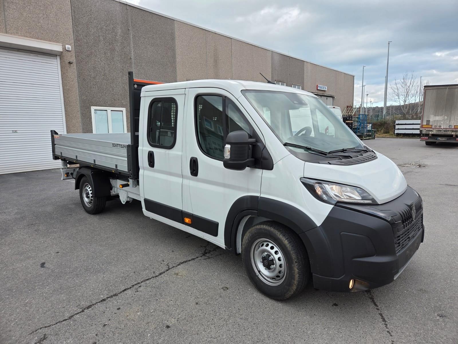 Peugeot Boxer 435 L4H1 DoKa 180 AUT-8 Scattolini