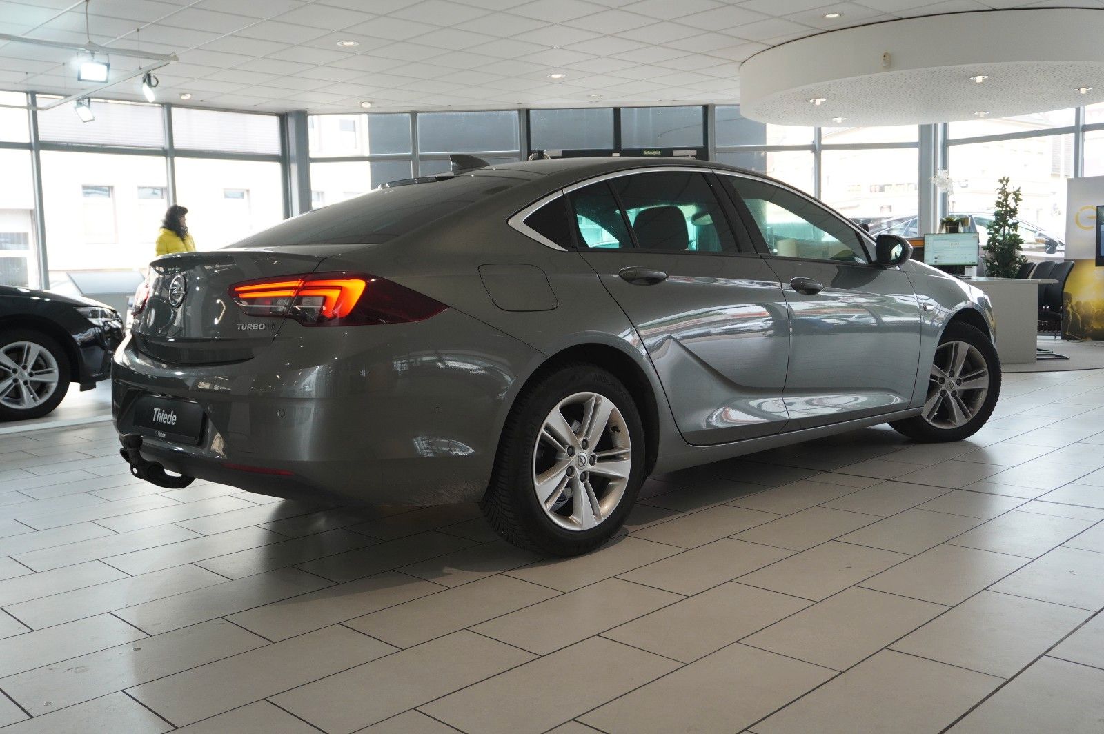 Fahrzeugabbildung Opel Insignia B GS 2.0D DYNAMIC NAVI/LED/KAMERA/AHK