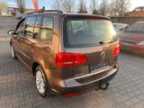 Volkswagen Touran Trendline - Volkswagen Touran mit Benzin-Antrieb: Geländewagen