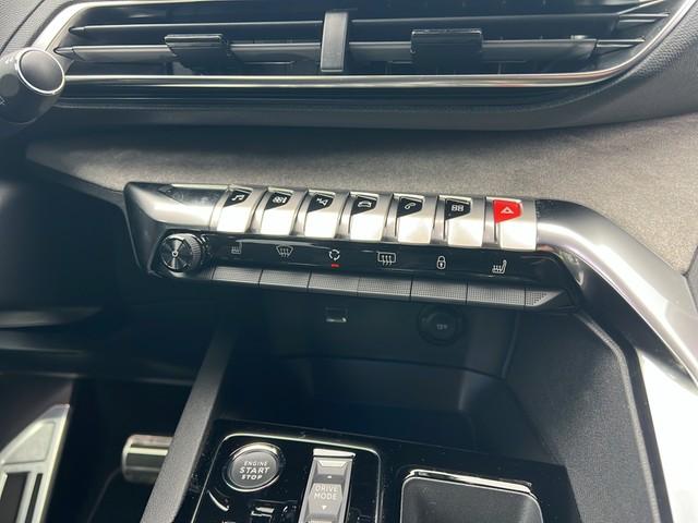 Peugeot 3008 GT 1.2 PT +ACC+MASSAGE+NAVI+CAM+CARPLAY+