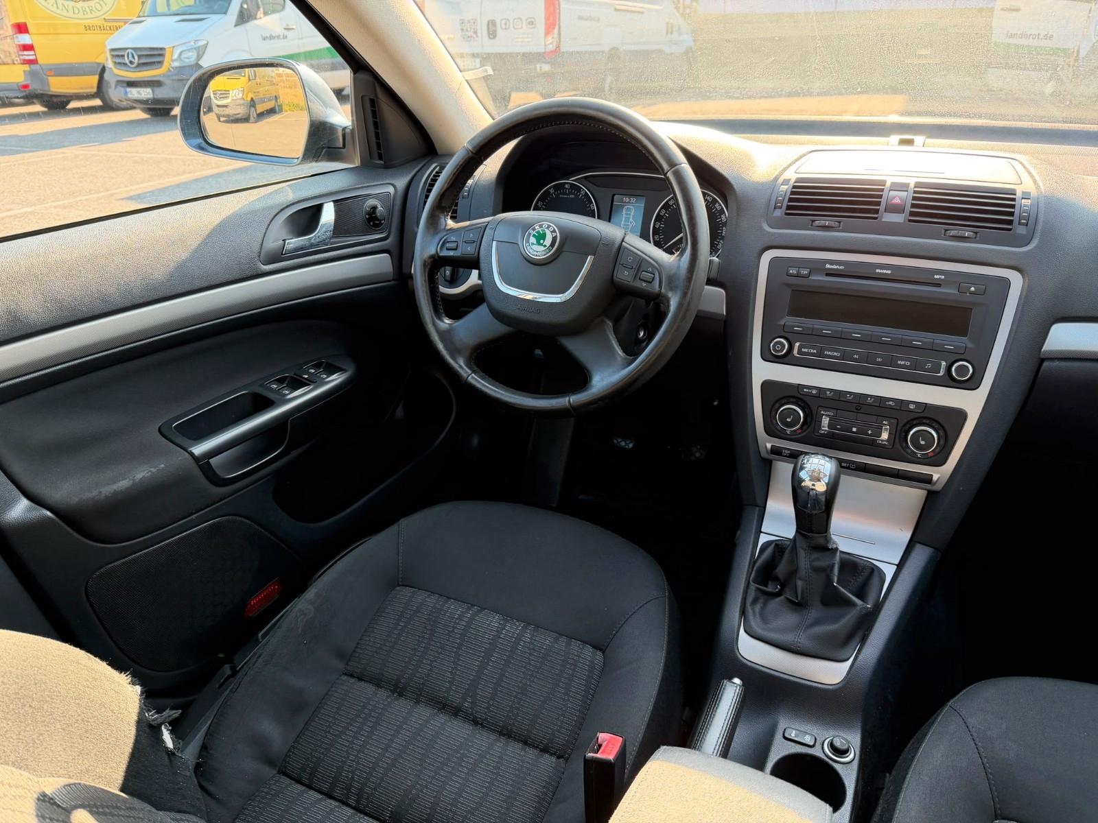 Skoda Octavia 2009 — photo 21