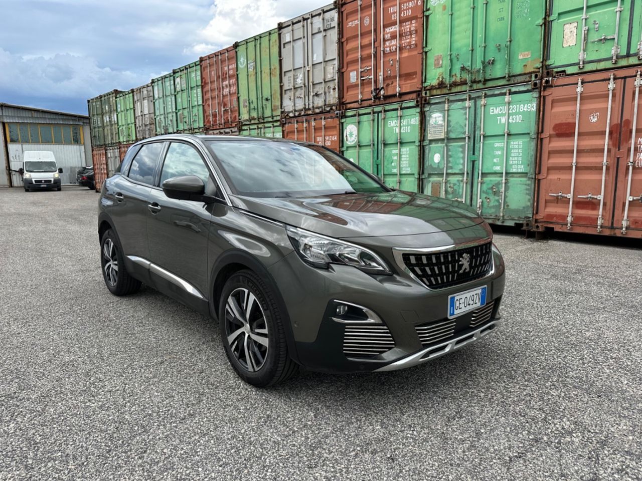PEUGEOT 3008