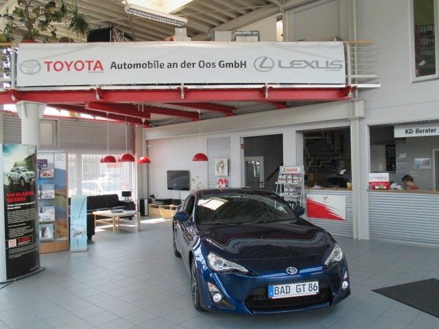 Toyota Yaris Hybrid Tokyo Pop-Out, Navi, Kam, HUD, SHZ