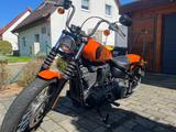 Harley-Davidson Street Bob 114 Jekill and Hyde - Motorräder in Halle