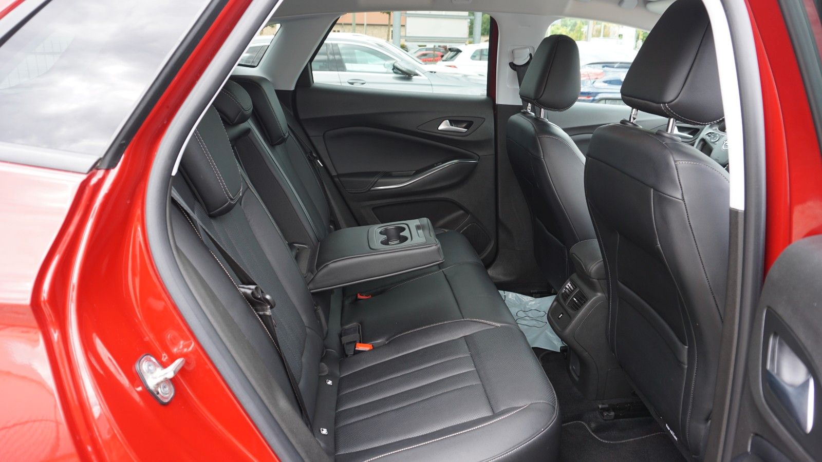 Fahrzeugabbildung Opel Grandland X Innovation Leder,Navi,LED,ACC,AHK