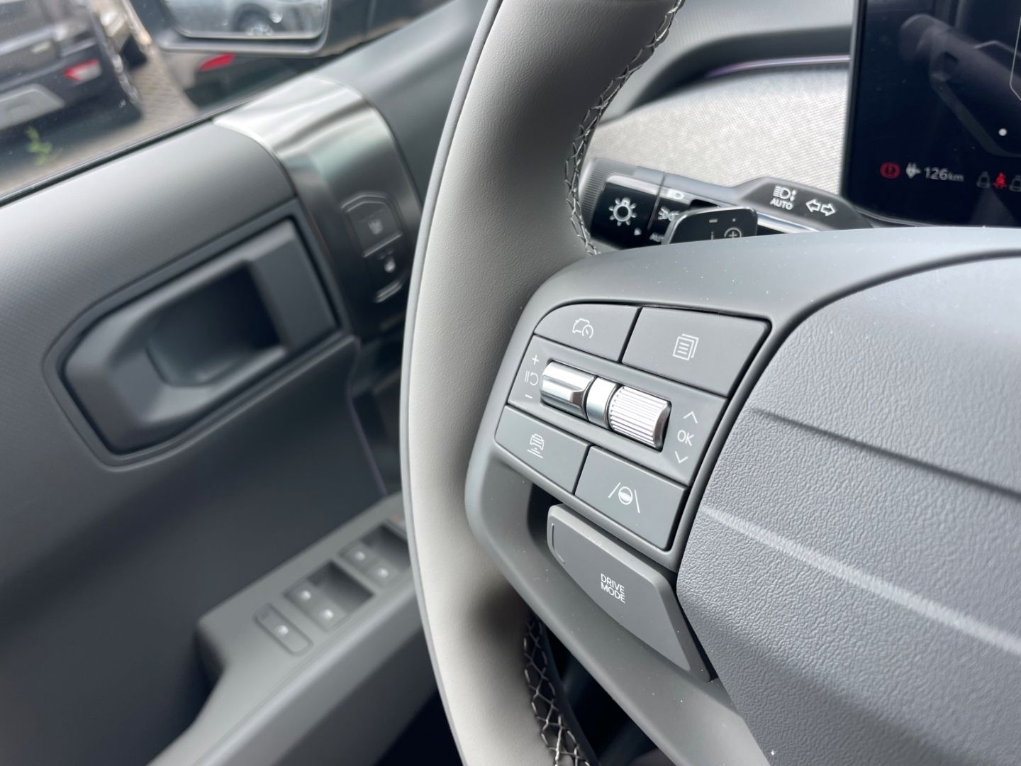 Fahrzeugabbildung Kia EV3 Earth LED totWinkAss elek Heckklappe Kamera