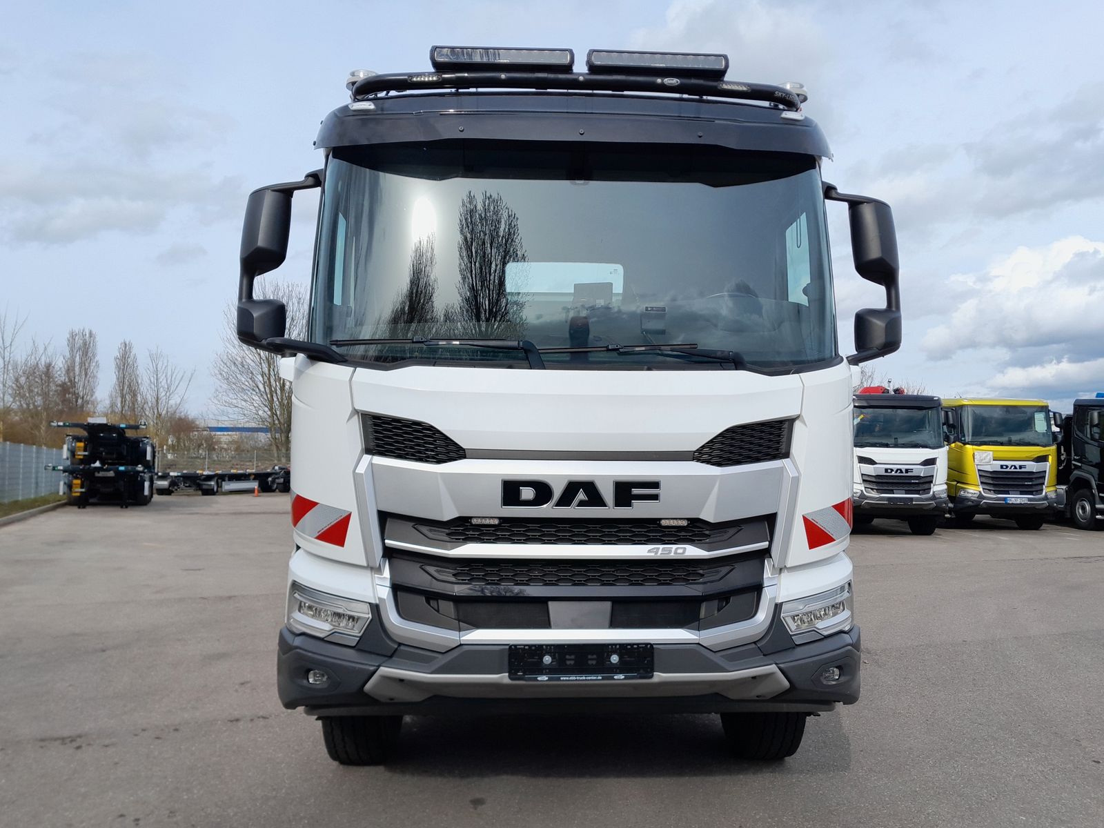 Fahrzeugabbildung DAF FA XDC 450