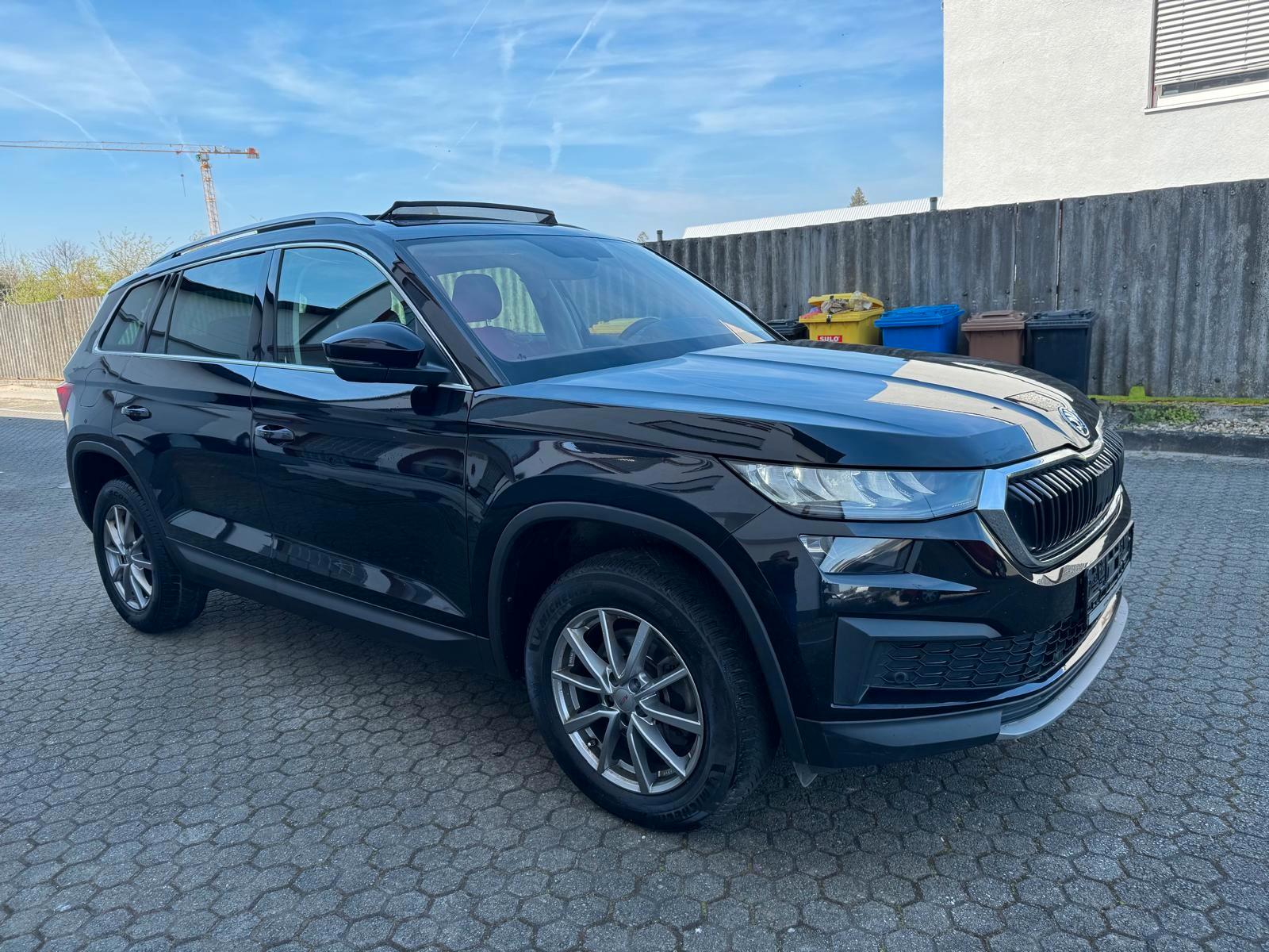 Skoda KODIAQ 1,5 DSG 7 SITZE PANORA KAMER KEYLESS-GO