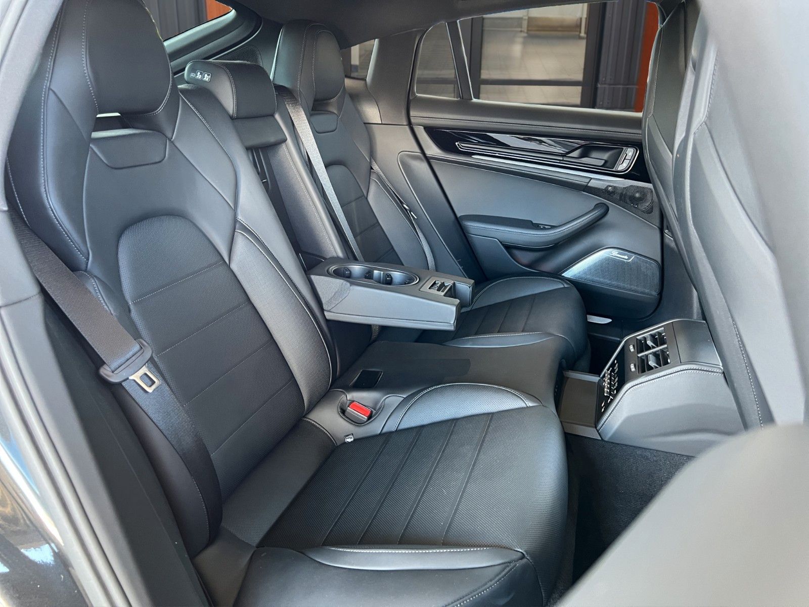 Porsche Panamera 4 S E-Hyb. Burmester Sitzbelüftung foto 20