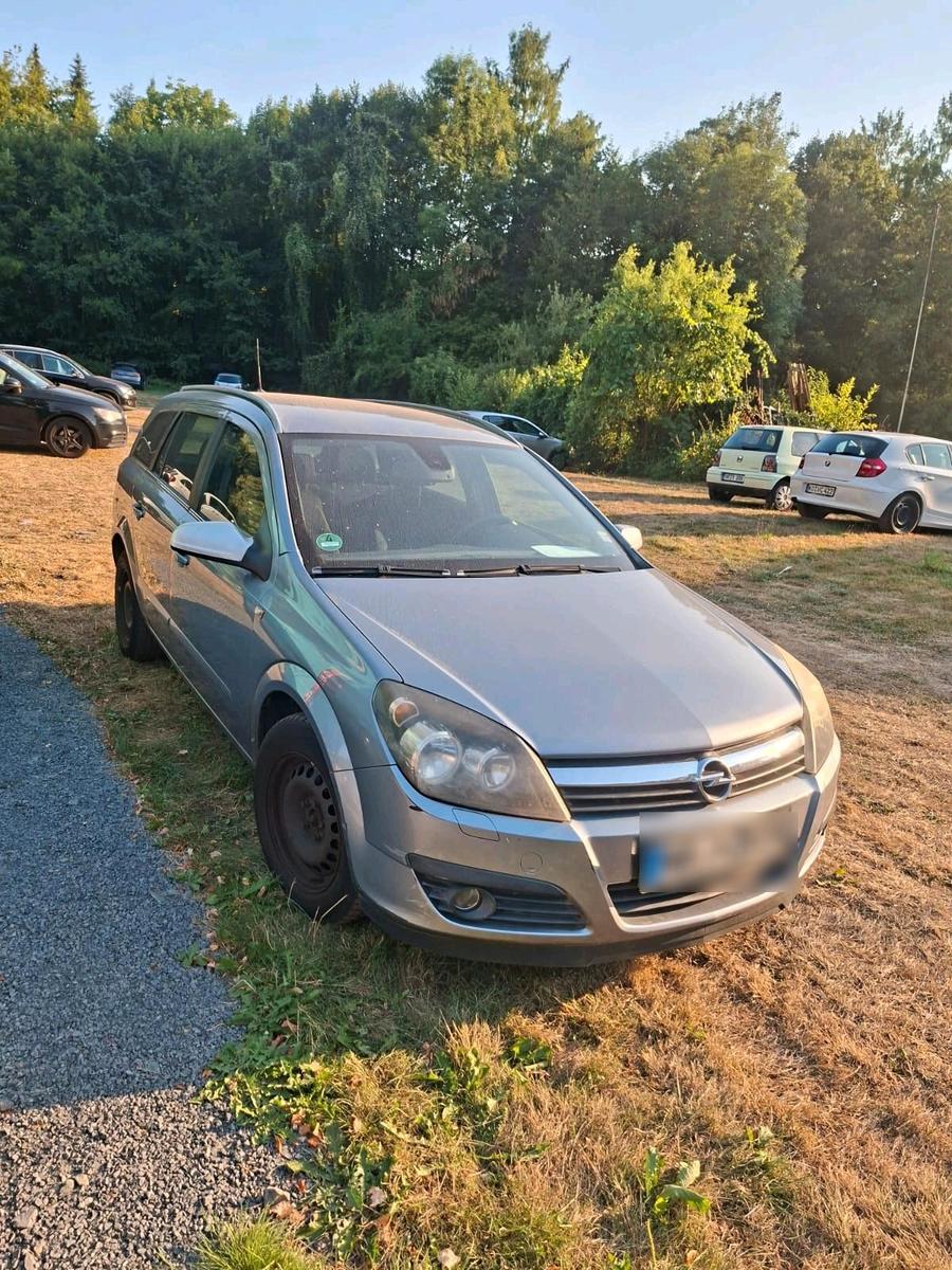 Opel Astra 2005 — вигляд ззаду