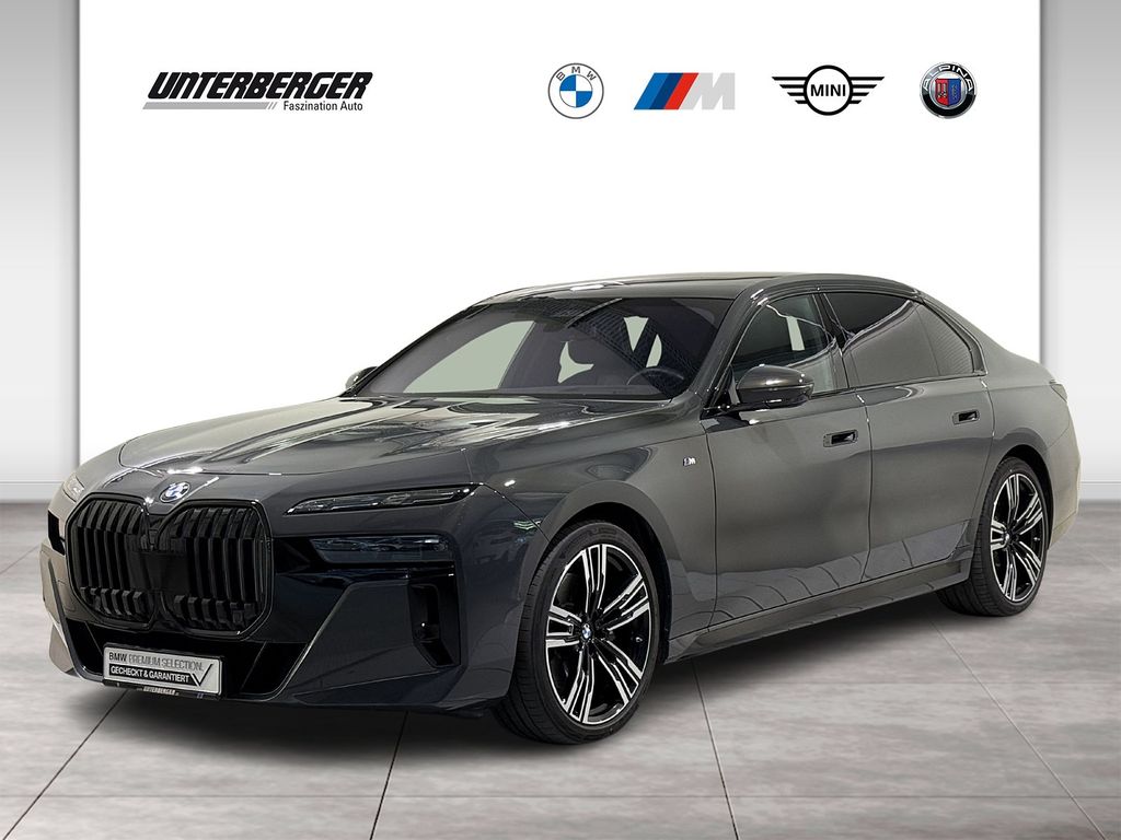 Image of BMW 740
