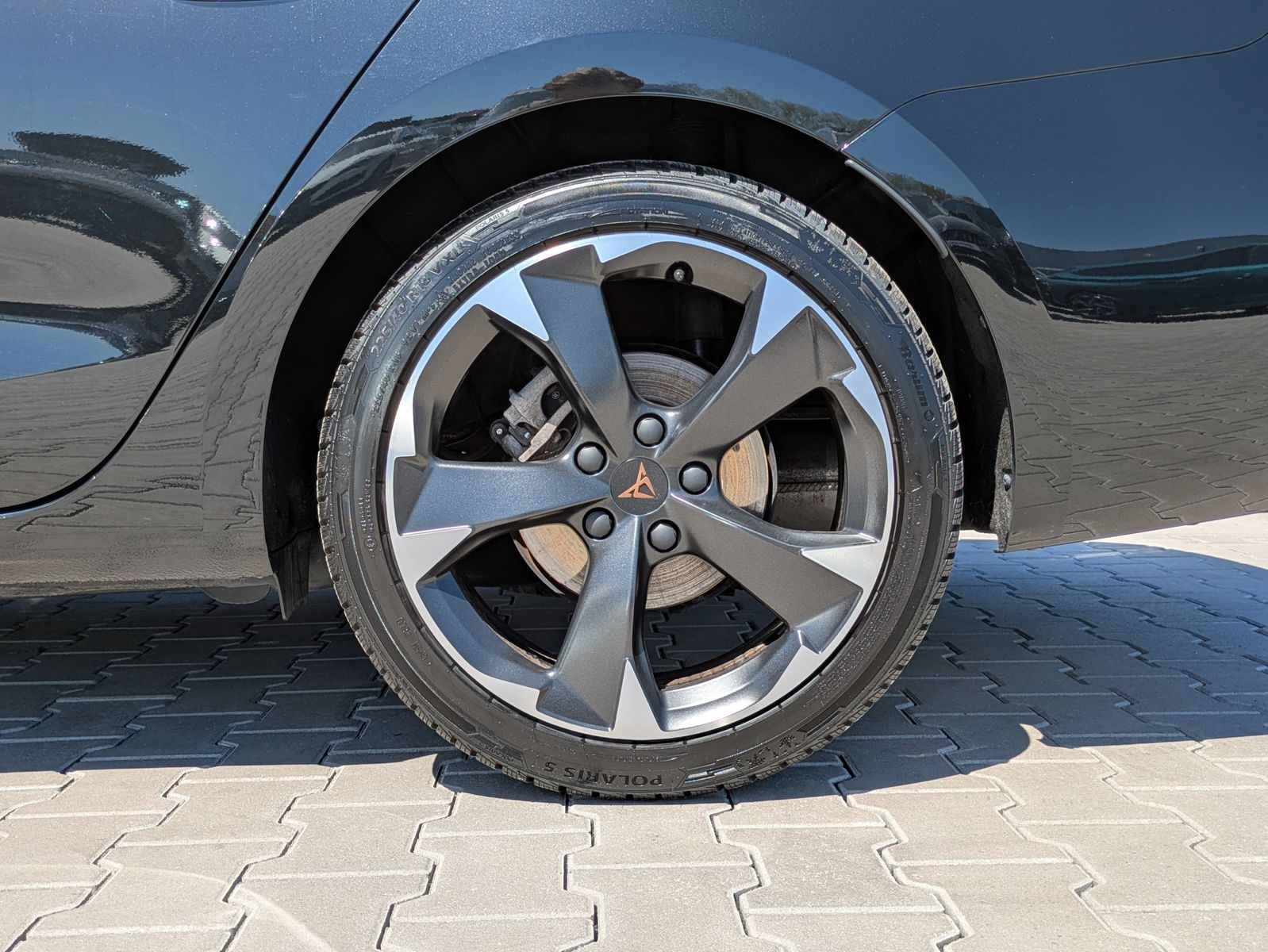 Fahrzeugabbildung CUPRA Leon 1.5 eTSI DSG MATRIX-LED*ACC*APP*KAMERA*18"