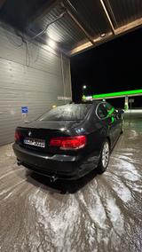 BMW 325i - - BMW 325 mit Benzin-Antrieb: Coupe
