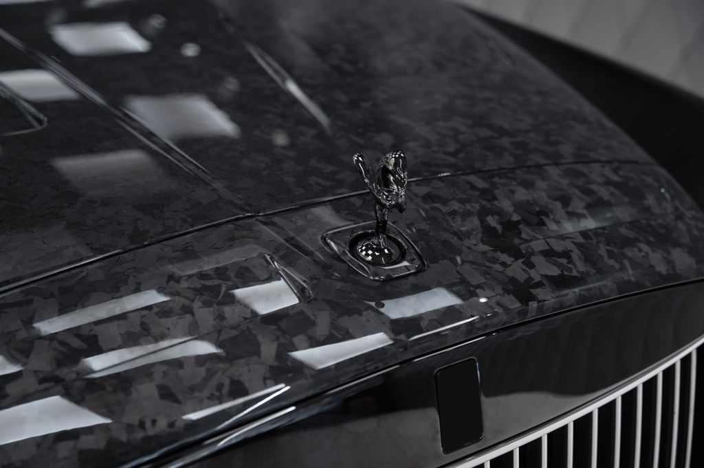 Cullinan BLACK BADGE 2026 MANSORY BLACK/ORANGE - Bild 8