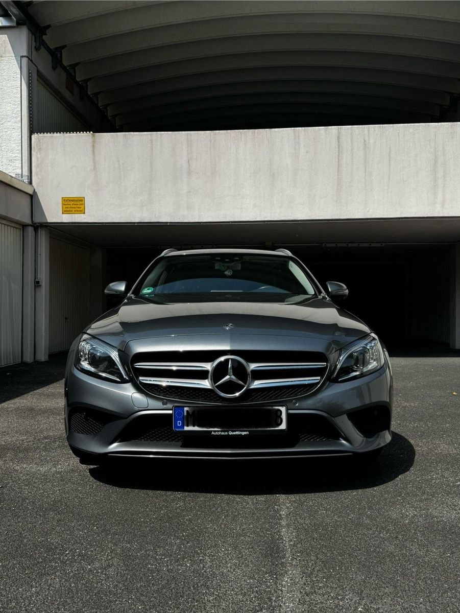 MERCEDES-BENZ Mercedes-Benz C 220 d T Avantgarde Distron...