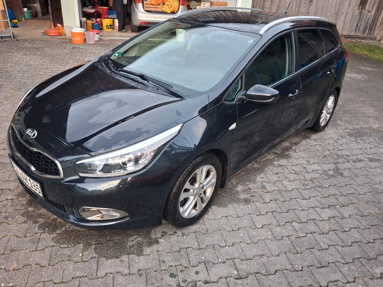 Kia cee'd 2014 — photo 9