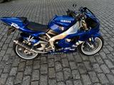 Yamaha YZF R1 / Umbau Superbike  - YAMAHA 1999 YZF R1