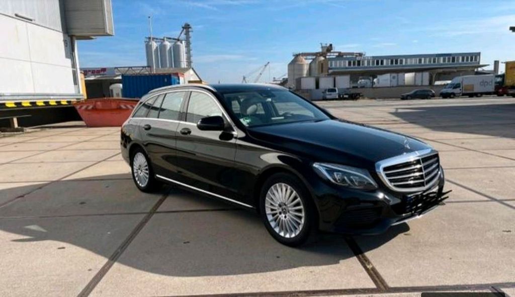 Image of Mercedes-Benz C 220