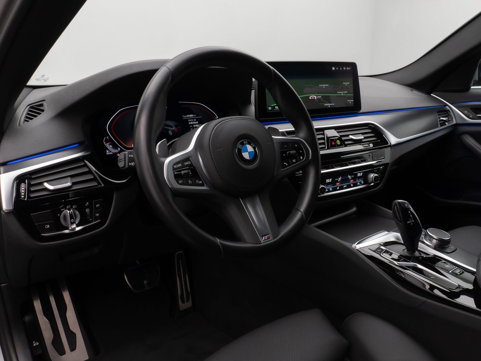 Fahrzeugabbildung BMW 530d xD M Sport Pro Kamera Laser HUD HiFi DAB