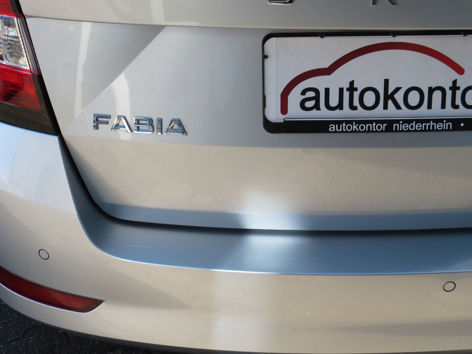 Fahrzeugabbildung SKODA Fabia Combi Ambition APP-CONNECT GRA PDC SITZH.1
