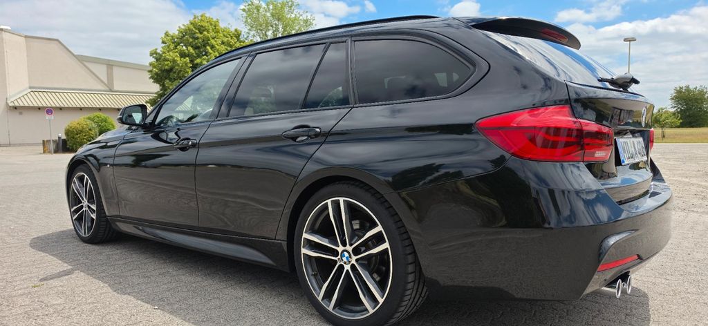 Image of BMW 320
