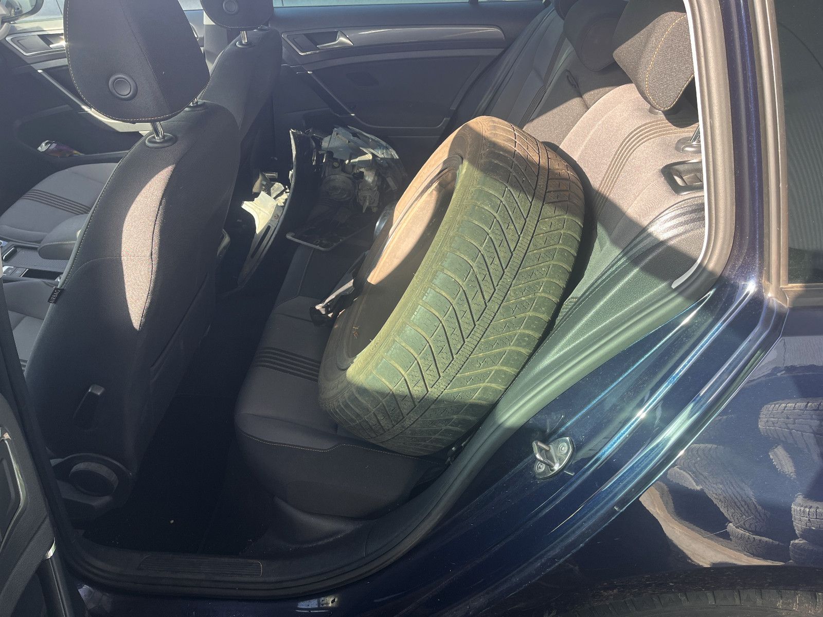 Fahrzeugabbildung Volkswagen Golf VII Variant Allstar BMT Unfall