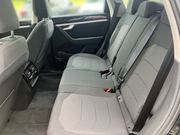 Volkswagen Touareg - 8