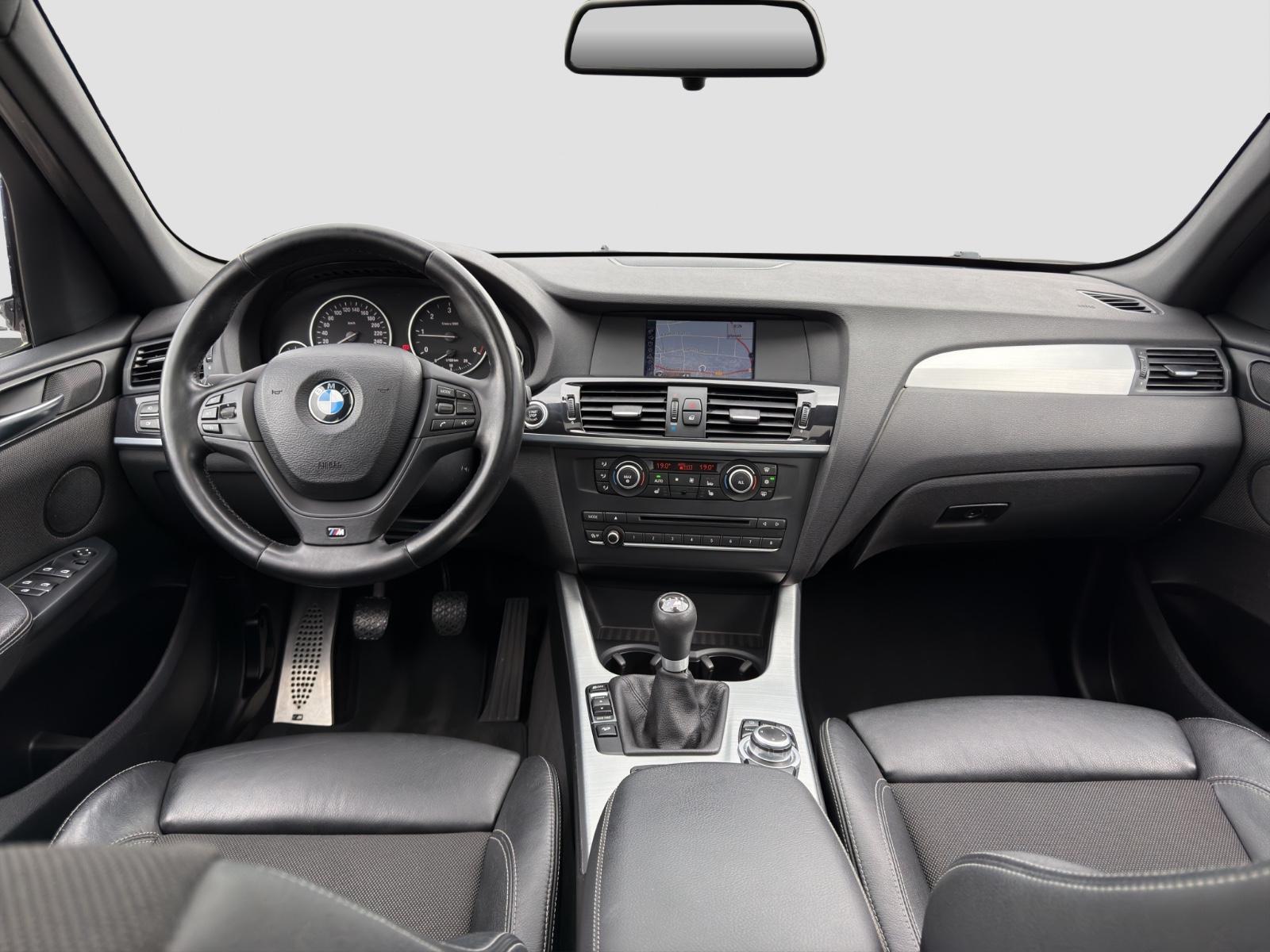 BMW X3 xDrive20d M Sport 184 ch BVM / Toit panoramique / Xénon / Attelage / Sièges chauffants