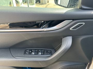 Fahrzeugabbildung Maserati Levante Q4 GranSport