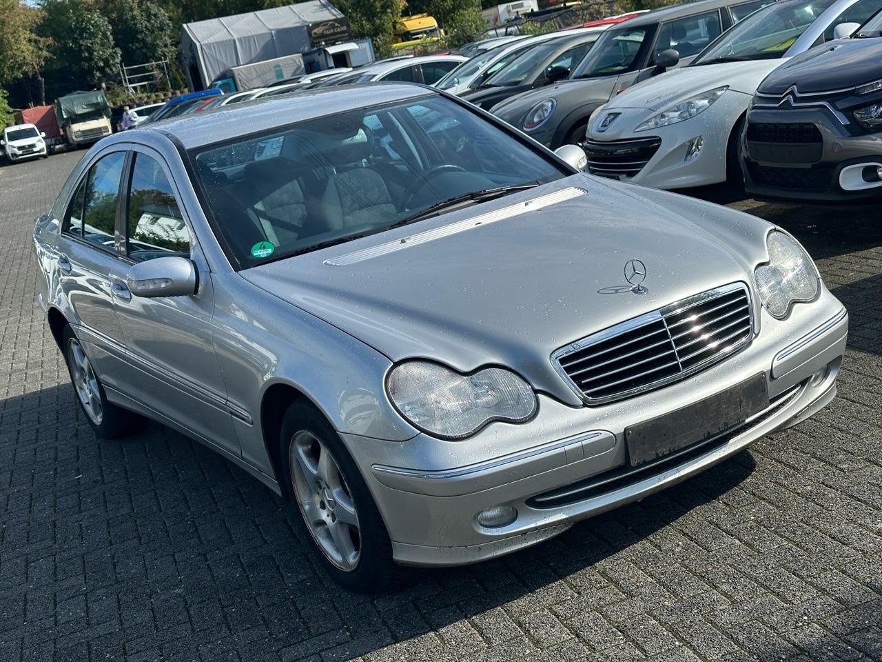 Mercedes-Benz C 180
