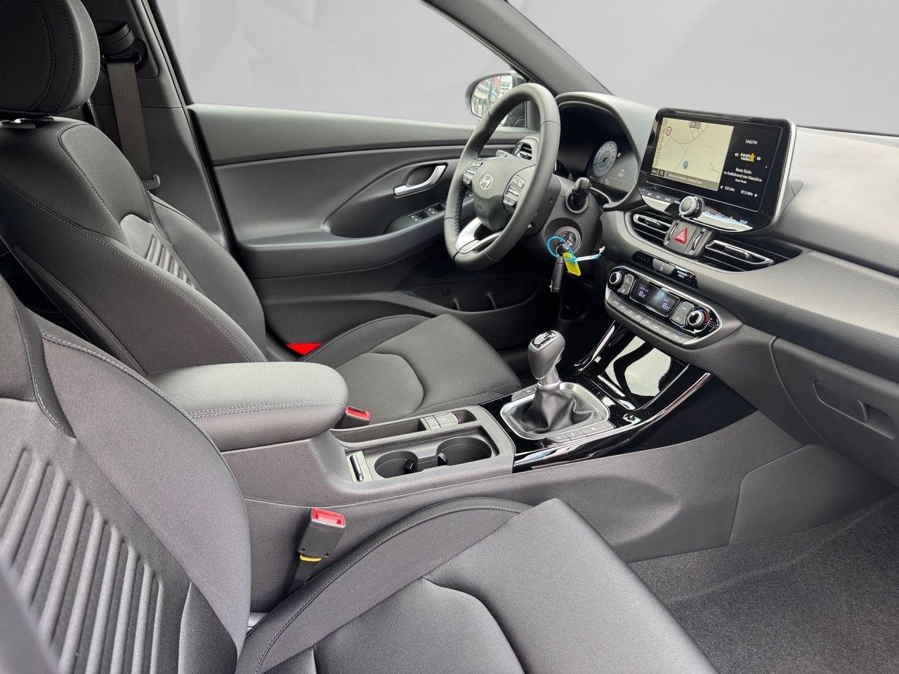 Fahrzeugabbildung Hyundai i30 TREND ACC Akustikglas Fernlichtass. Kam. LM