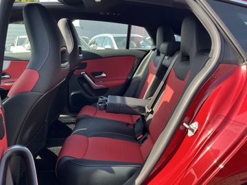 Mercedes CLA 250 Shooting Brake - 10