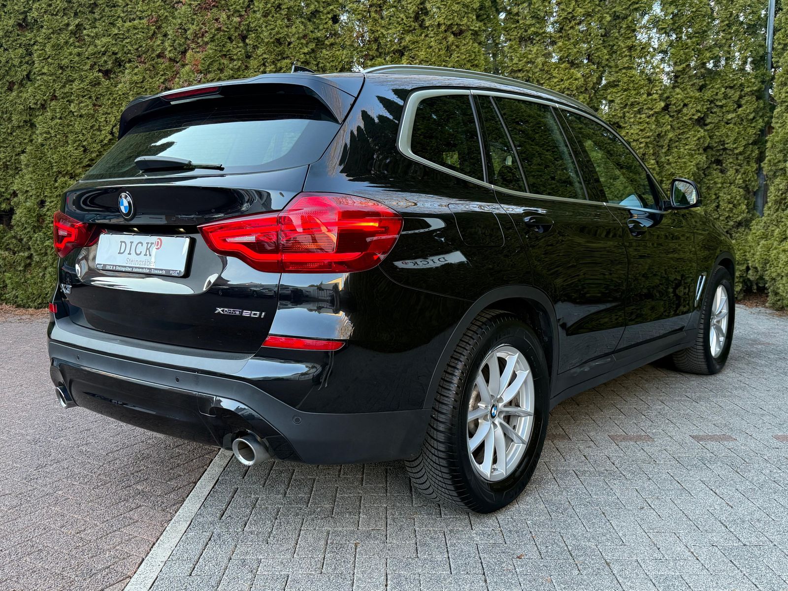 Fahrzeugabbildung BMW X3 xDrive Aut. 20i LED+NAVI+SHZ+LIVE+SPORT+LEDER