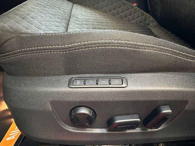 Skoda Superb Combi Style 4x4 *Shz*PDC*AHK*