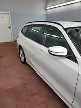 BMW 320d xDrive Touring Business Line Auto  - BMW 320 Gebrauchtwagen in Wiesbaden