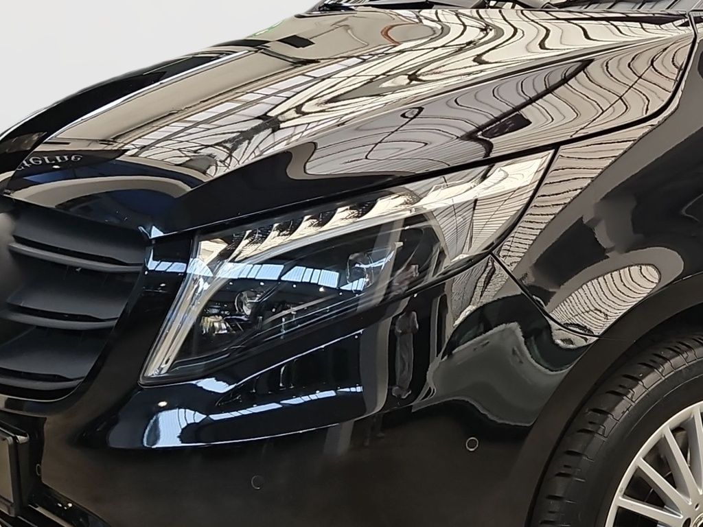 Fahrzeugabbildung Mercedes-Benz Vito 119 CDI Tourer kompakt Navi Distronic LED
