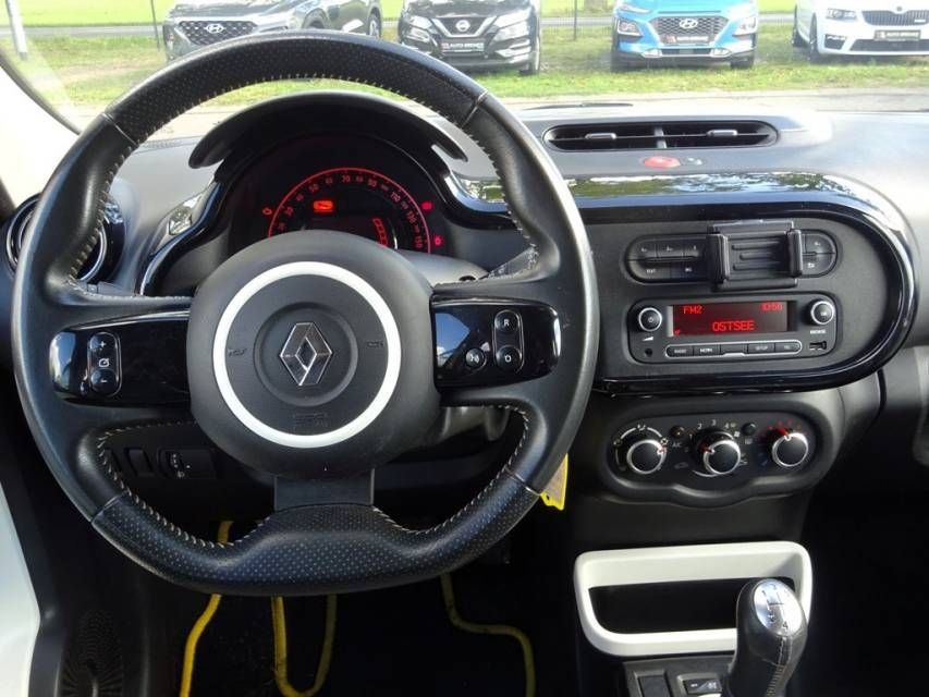 Fahrzeugabbildung Renault Twingo 1.0 SCe 70 Liberty  ALW-Reifen