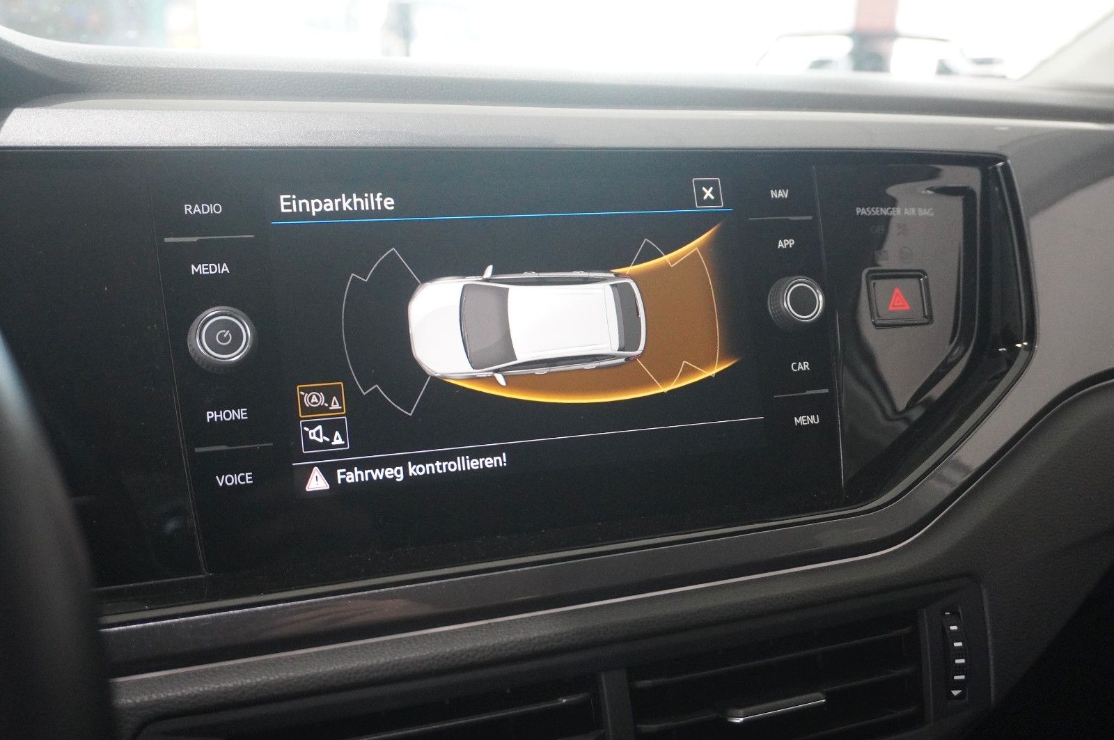 Fahrzeugabbildung Volkswagen Taigo 1.0 TSI STYLE NAVI/IQ-LIGHT/VIRT./SH/DAB+