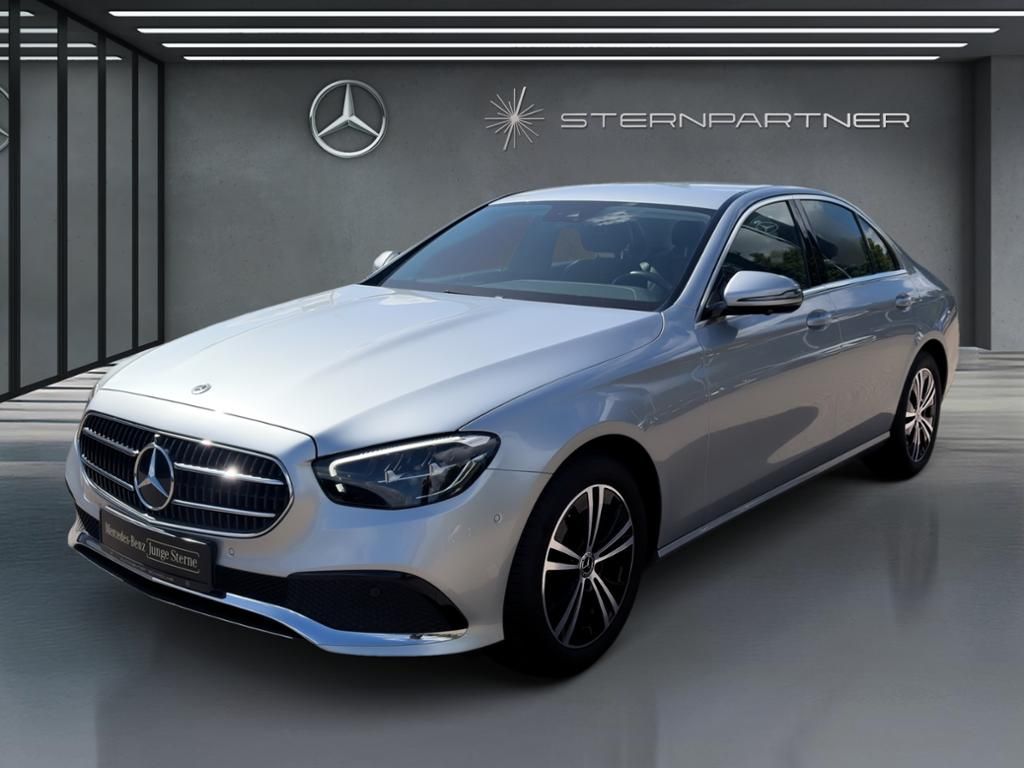 Image of Mercedes-Benz E 200