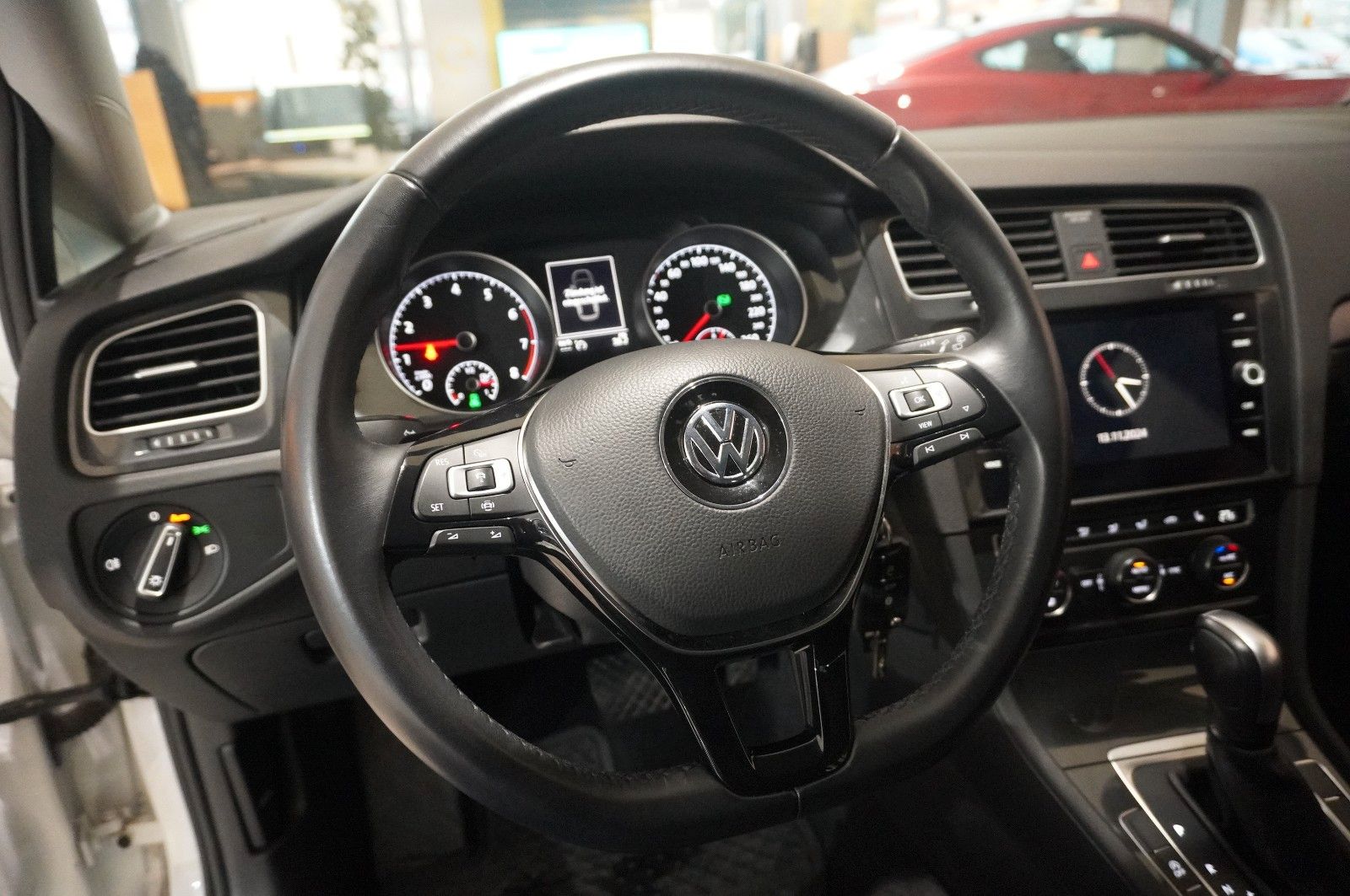 Fahrzeugabbildung Volkswagen Golf VII VARI. 1.5 TGI COMFORT. DSG NAVI/LED/ACC