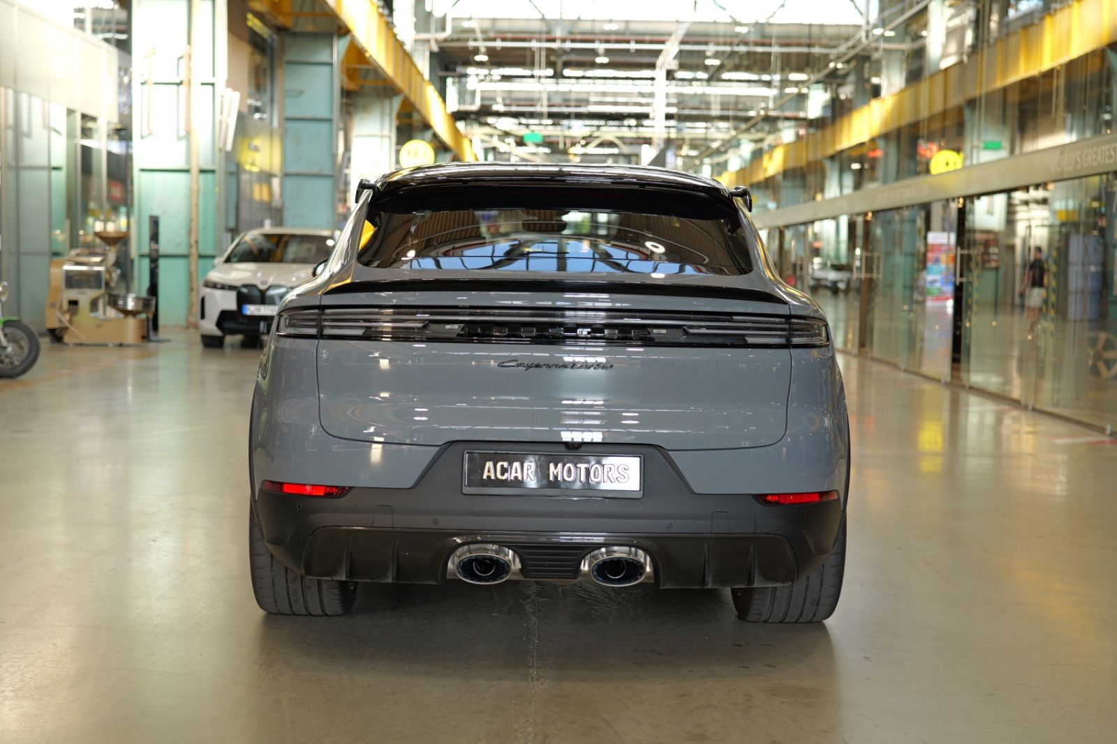 Porsche Cayenne Coupe Turbo E-Hybrid mit GT-Paket foto 5