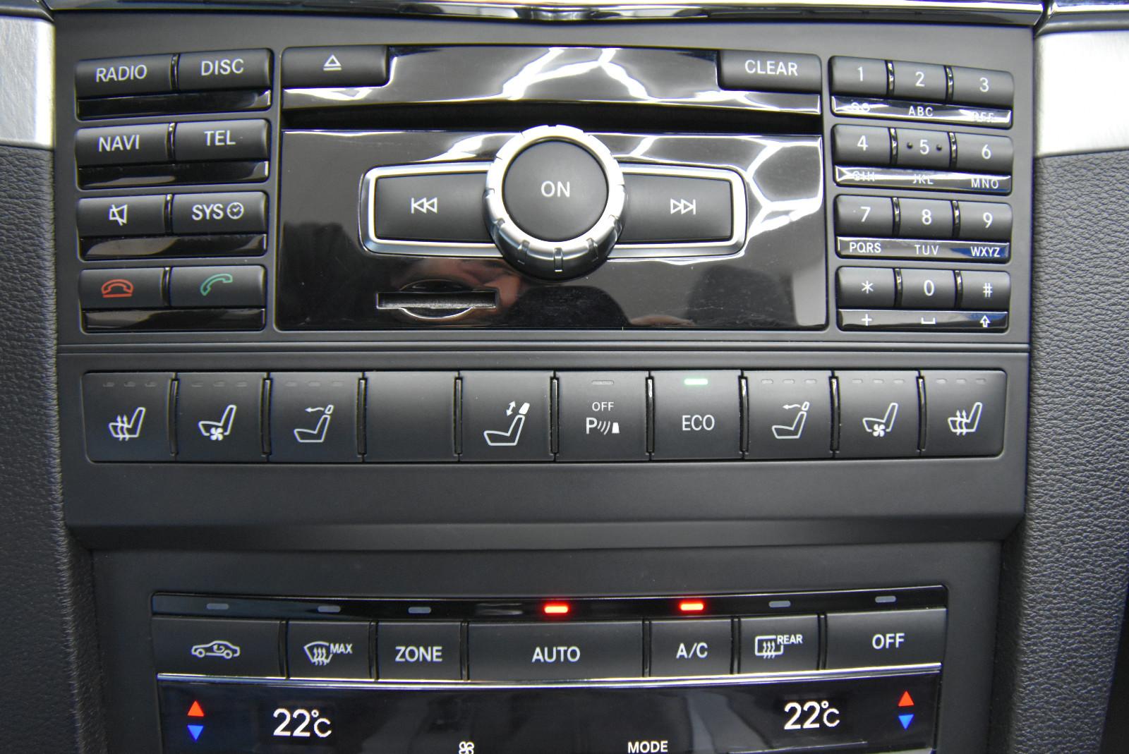 Mercedes-Benz E 250 Cabrio SHZ NAVI SBL AHK TEMP