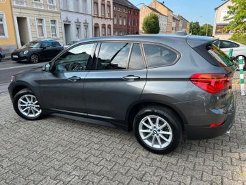 Fahrzeugabbildung BMW X1 xDrive 20 d Advantage PANO NAVI AUTOMATIK