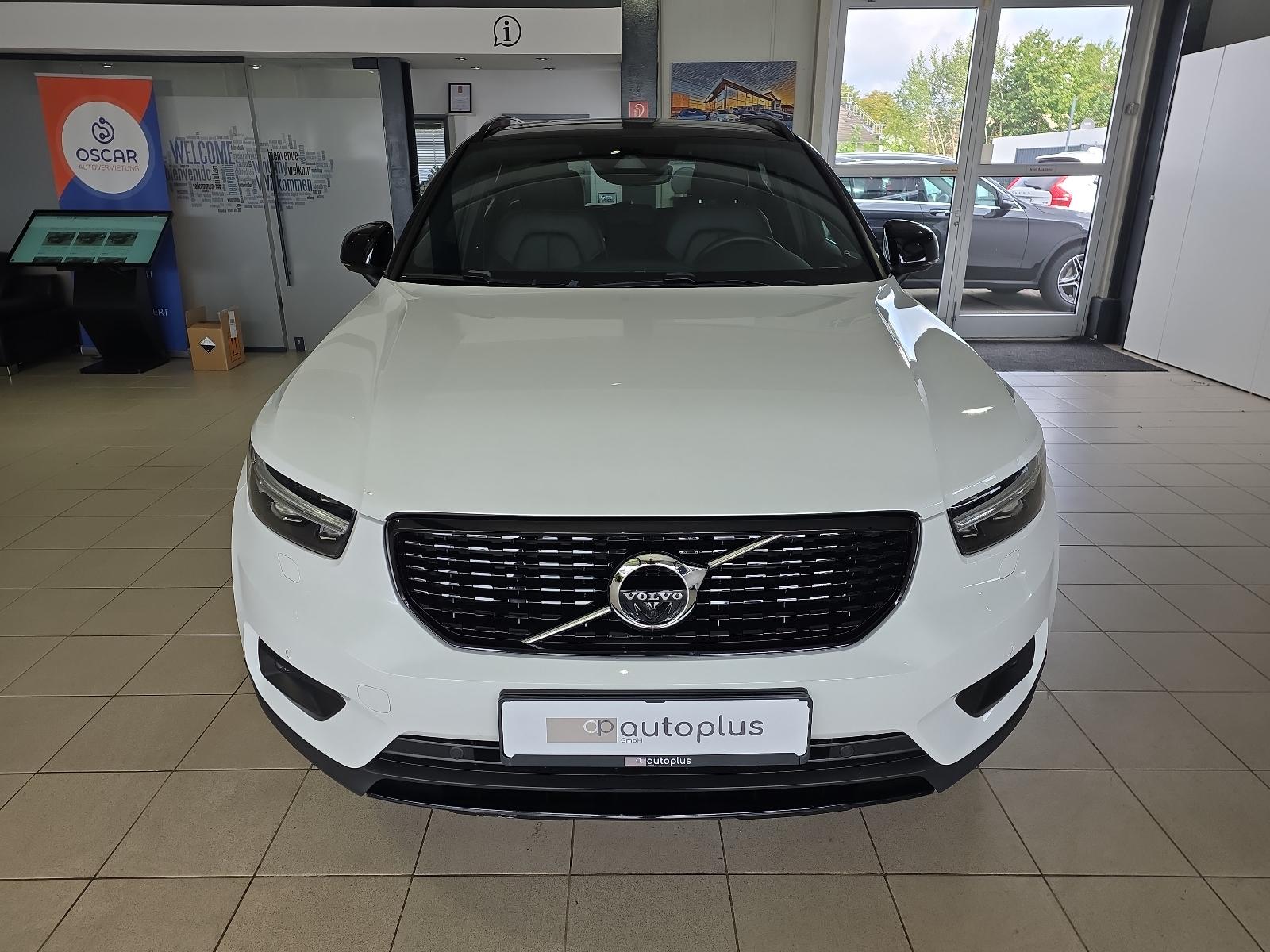 Volvo XC40 B4 R-Design ACC Leder 360° H/K LED Memory