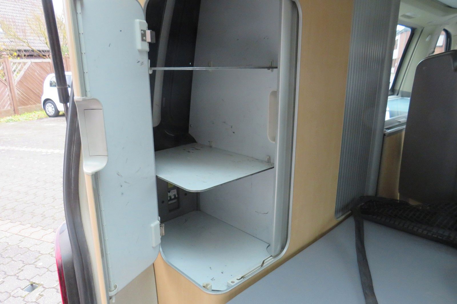 Fahrzeugabbildung Volkswagen T5 California 1.H SCHECKHEFT MOTOR TEILÜBERHOHLT