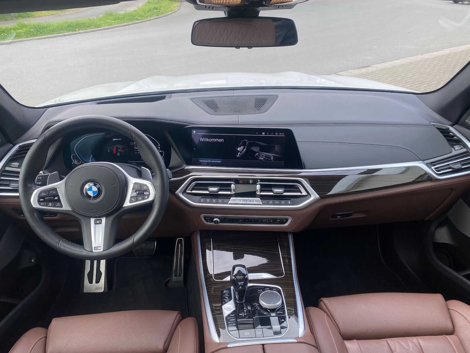 Fahrzeugabbildung BMW X5 xDrive 45 e M Sport/Laser/HeadUp/Pano/360°Kam