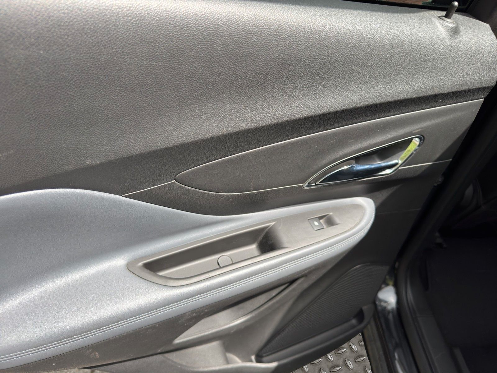 Fahrzeugabbildung Opel Mokka Innovation 4x4 Klima/Navi/Xenon/TÜV NEU